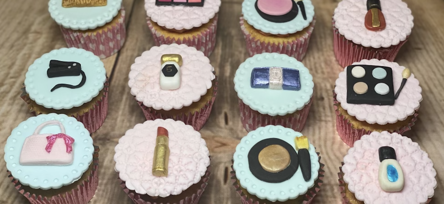 Make up cupcakes - made with love by Julie's Cake Company